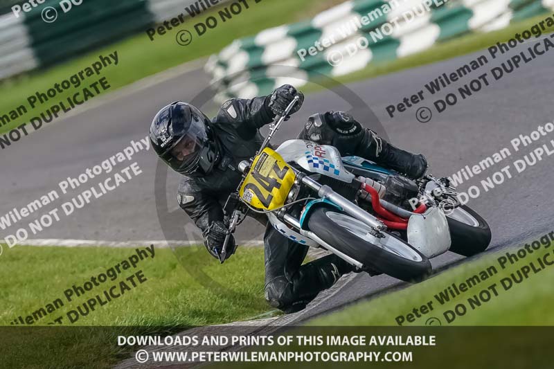 cadwell no limits trackday;cadwell park;cadwell park photographs;cadwell trackday photographs;enduro digital images;event digital images;eventdigitalimages;no limits trackdays;peter wileman photography;racing digital images;trackday digital images;trackday photos